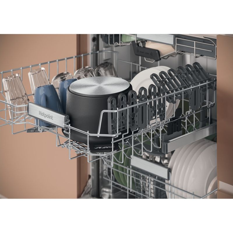 Hotpoint H8I HT59 LS UK Built-in 14 Place Setting Hydroforce Dishwasher