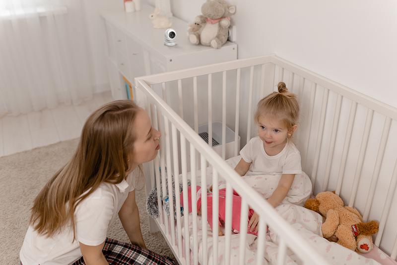 Hubble Nursery Pal Deluxe 5 Video Baby Monitor White