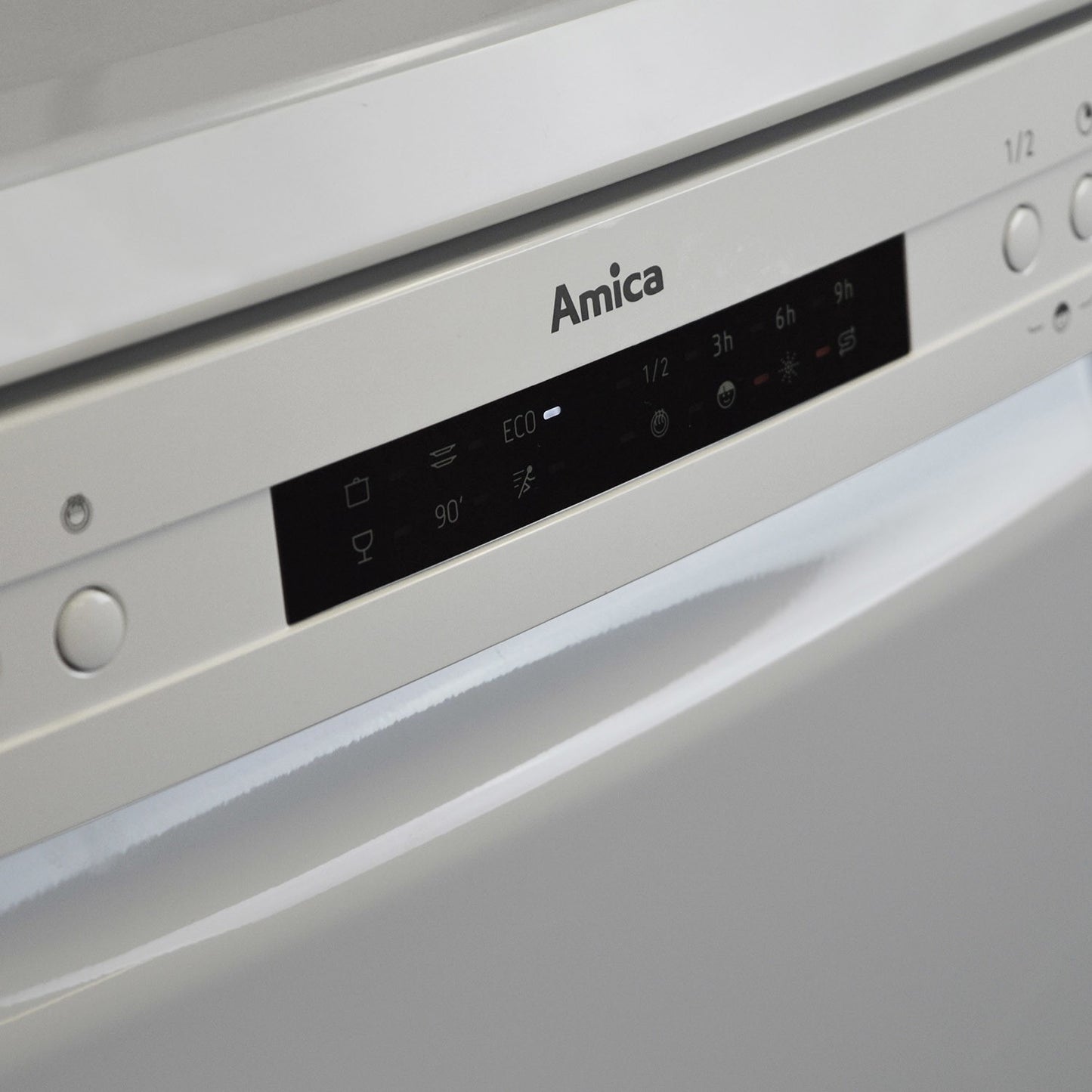 Amica 60cm Dishwasher 14 Place Setting ADF650WH