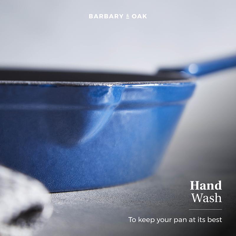 Barbary Oak 26cm Cast Iron Round Frying Pan