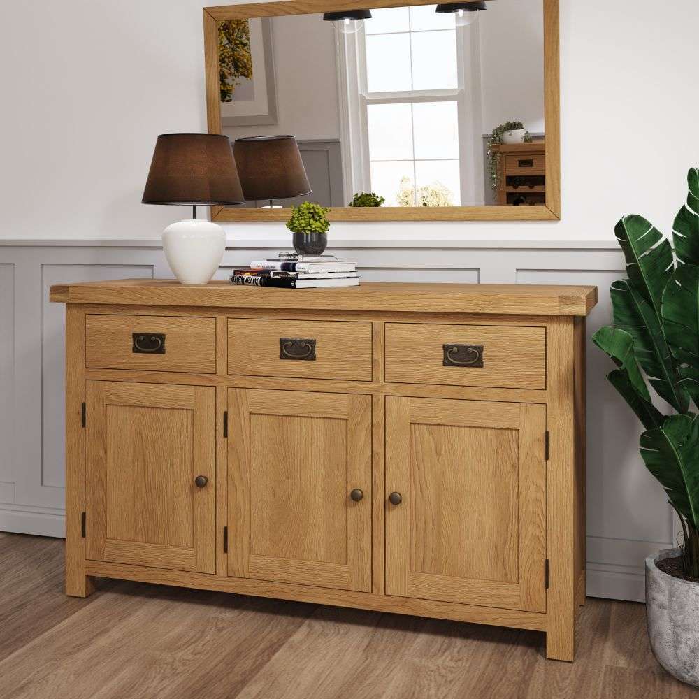 Essentials	CO Dining & Occasional	3 Door Sideboard