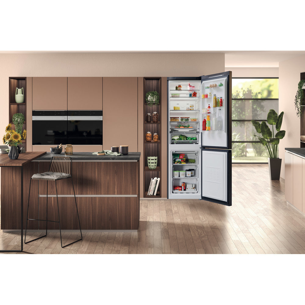 Hotpoint H7X93TSKM Fridge Freezer - Silver Black