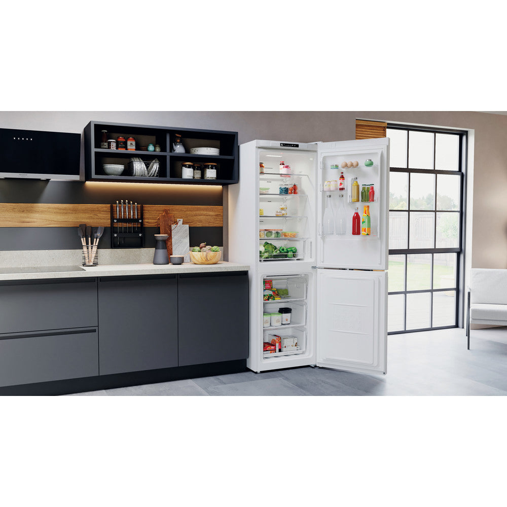 Hotpoint H3X81IW 60/40 Total No Frost Fridge Freezer - White