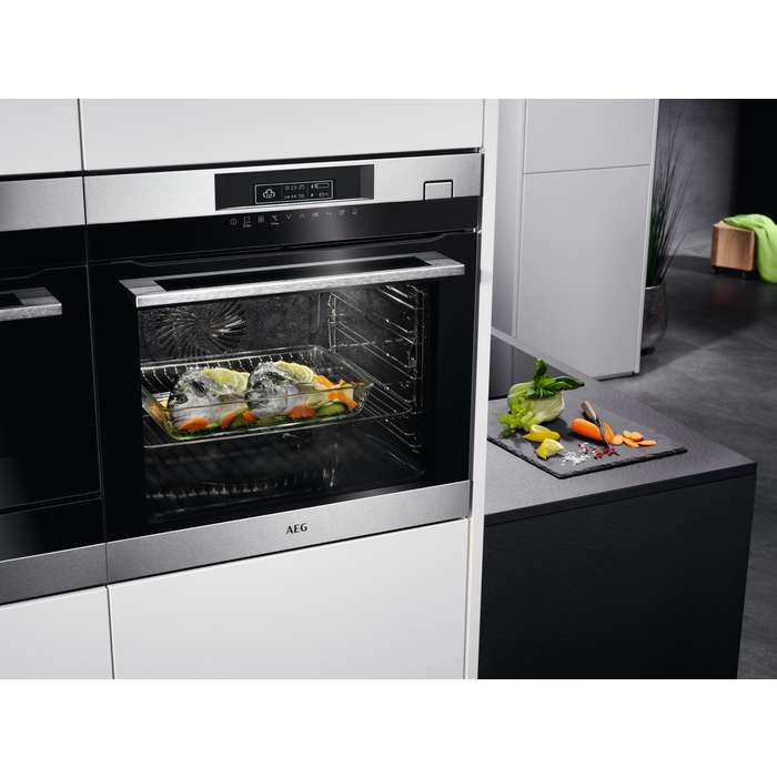 AEG Steam Crisp Steam & Pyro Oven Touch Control -BSK774320M