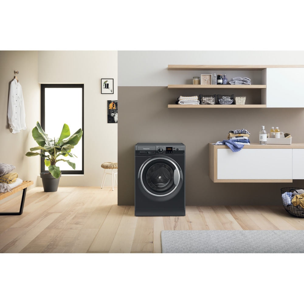 Hotpoint NSWM864CBSUKN Freestanding 8kg 1600rpm Anti Stain Washing Machine in Black