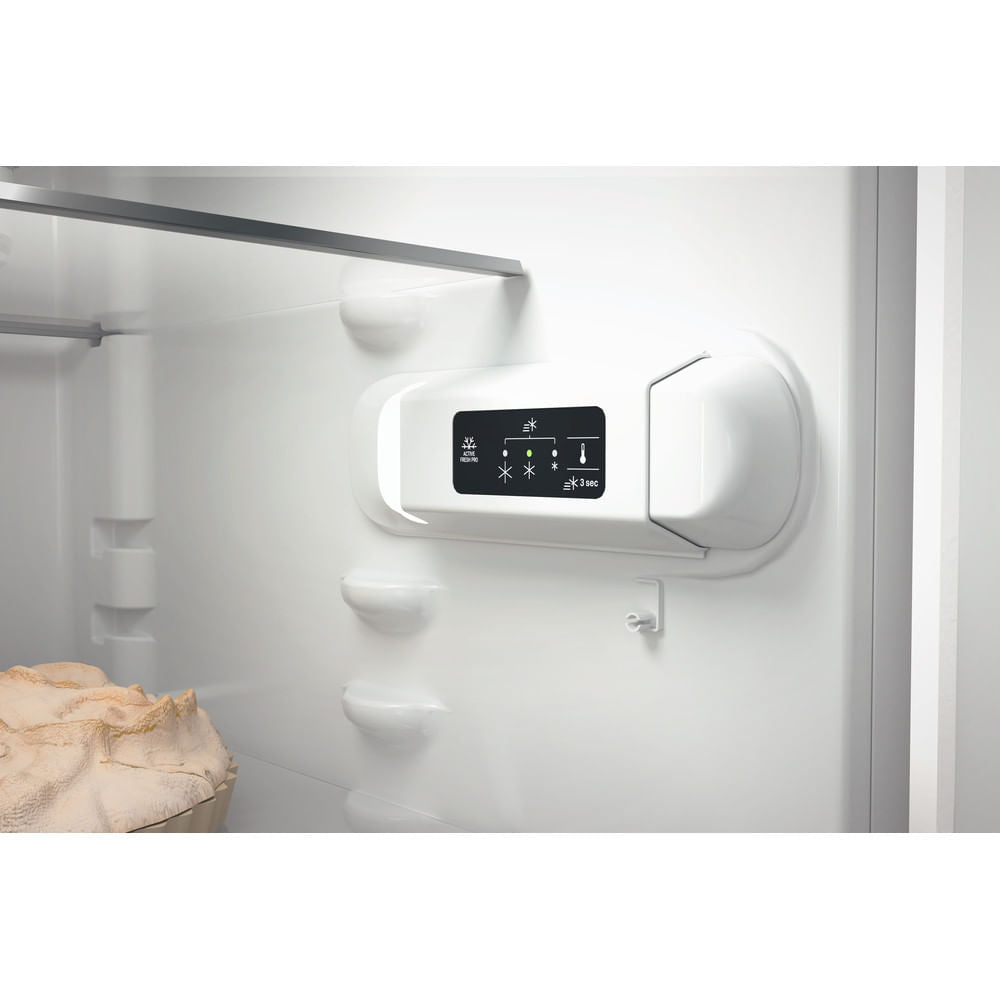 Hotpoint H1NT821EW1 189cm High 70/30 Fridge Freezer - White - E Rated