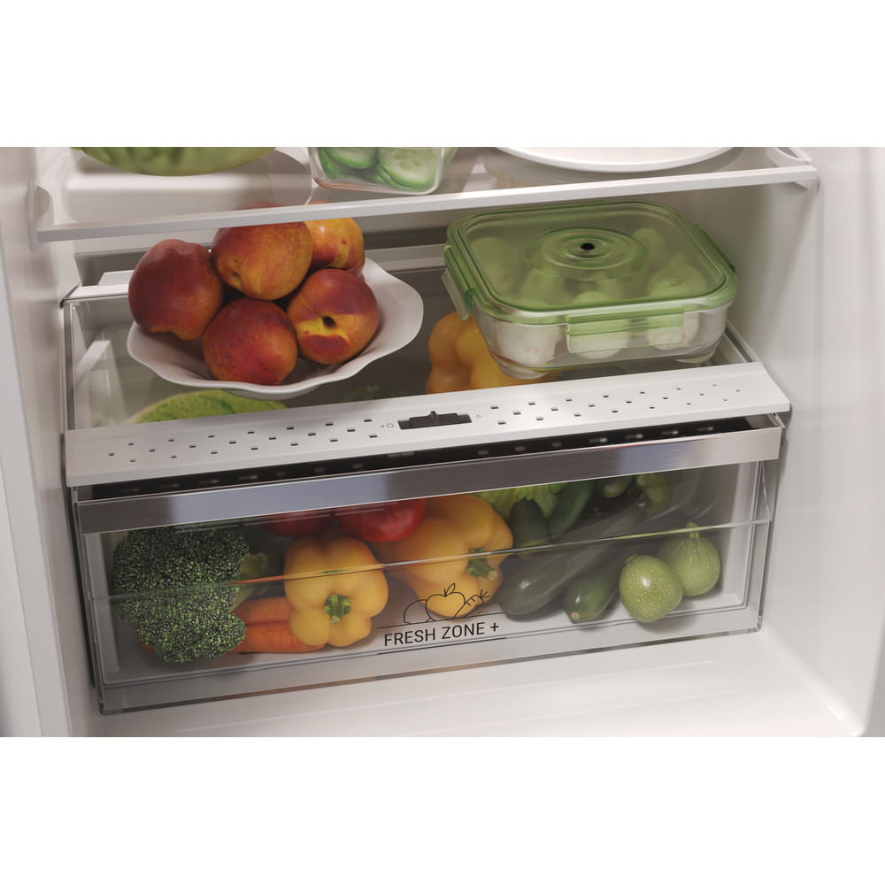 Hotpoint HMCB50502UK Built in Fridge Freezer - 50/50
