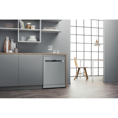 Hotpoint H2FHL626X Freestanding Full Size Dishwasher in Stainless Steel