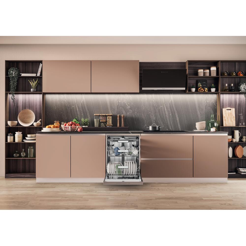 Hotpoint H7FHP43XUK Maxi Space Full-Size Freestanding Dishwasher – 15-Place, 9.5 L Water Use, 10 Programmes, Stainless Steel