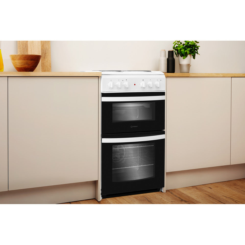 INDESIT 50 cm Electric Solid Plate Cooker – White -ID5E92KMW